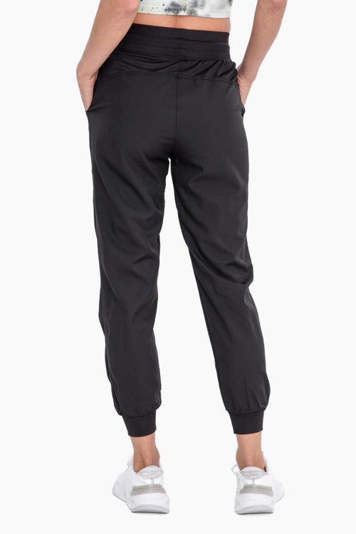 RUCHED FRONT JOGGER BLACK